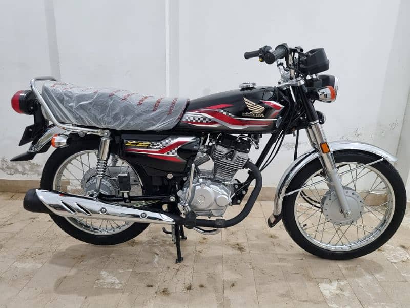 Honda CG-125 End of 2023 Registered Model 2024 500km use only 1