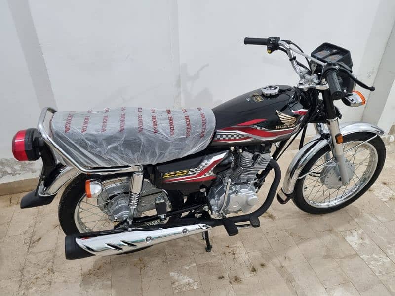 Honda CG-125 End of 2023 Registered Model 2024 500km use only 3