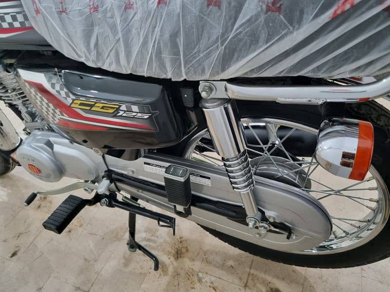 Honda CG-125 End of 2023 Registered Model 2024 500km use only 5