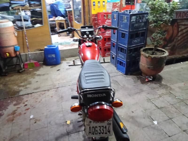 Honda 125 10/10 condition 2