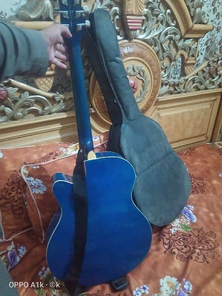 Guitar in good condition 2