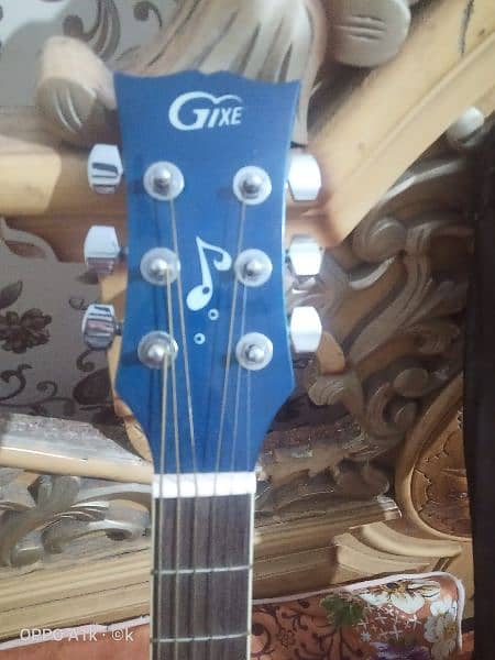 Guitar in good condition 4