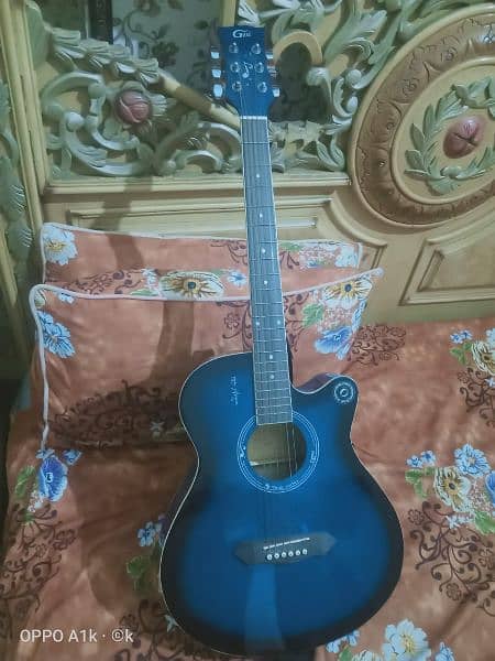 Guitar in good condition 9