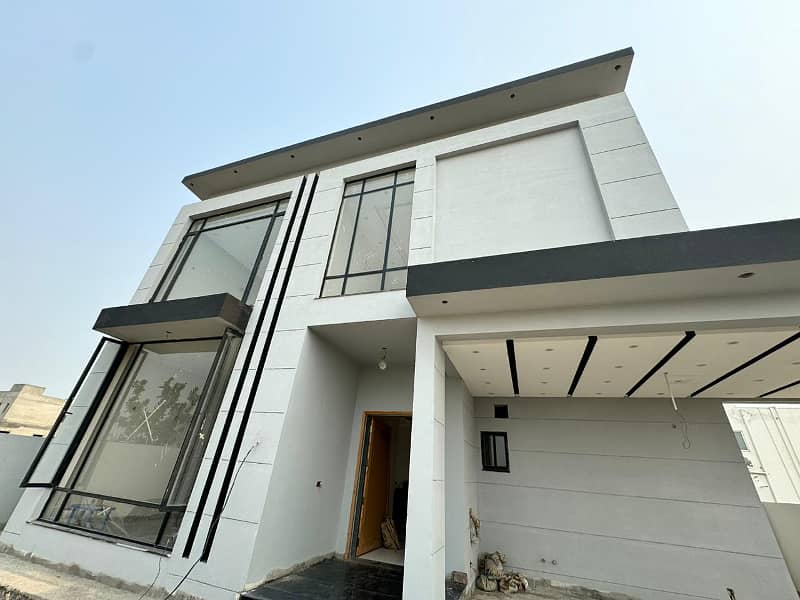 One Kanal Beautiful Gray Structure Modern Bungalow Available For Sale In DHA Phase 7 Block Y Lahore 5