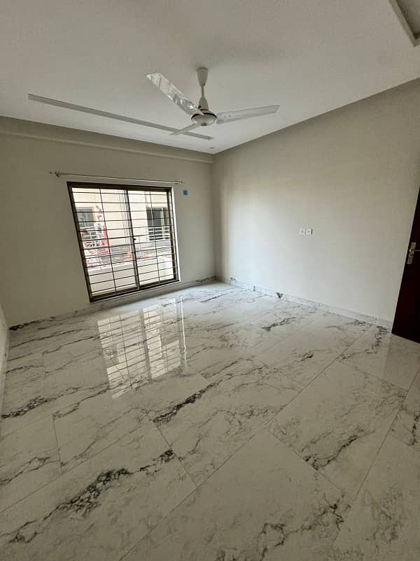 Brand New 10 Marla Apartment 7th Floor Facing Lake Is Available For Sale In Askari 11 Sector D Terminal Payment Not Paid 21