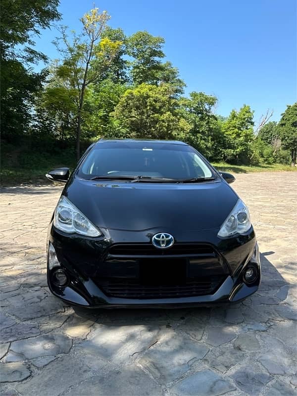 Toyota Aqua 2015 S Total Genuine 1