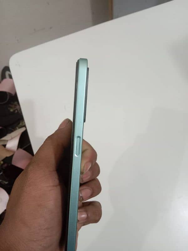 OPPO A57 5