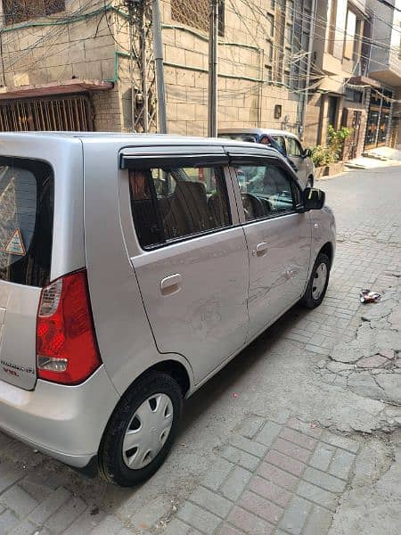 Suzuki Wagon R 2018 3