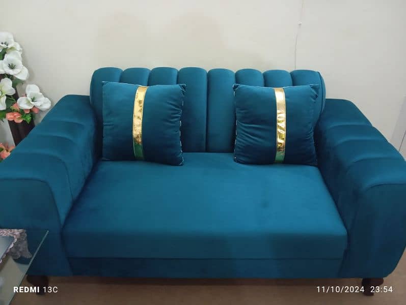 7 Seater Sofa (1 week before purchased, Urgent sale) 4