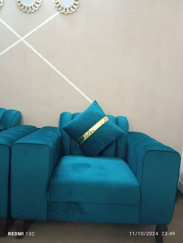 7 Seater Sofa (1 week before purchased, Urgent sale) 15