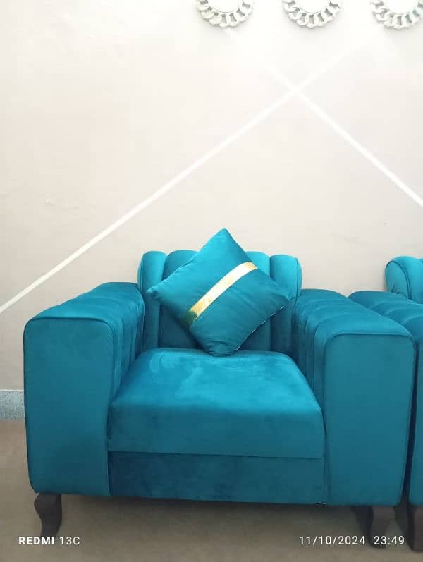 7 Seater Sofa (1 week before purchased, Urgent sale) 16