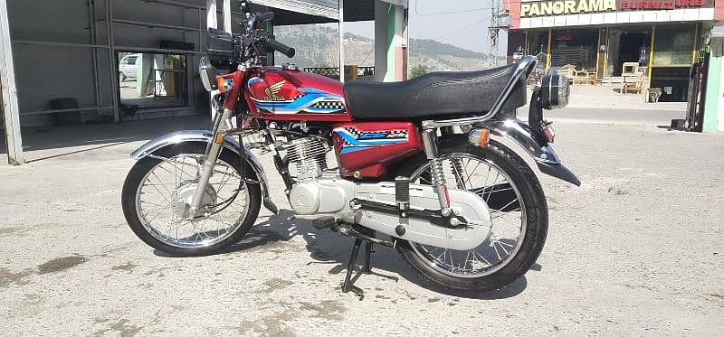 Honda 125 with double saman 3