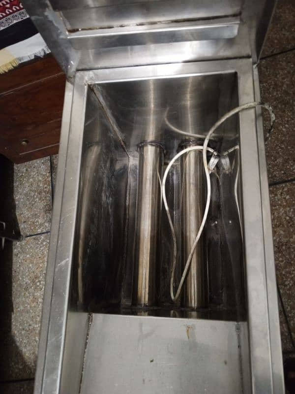 deep fryer for food shop in genuine condition 1