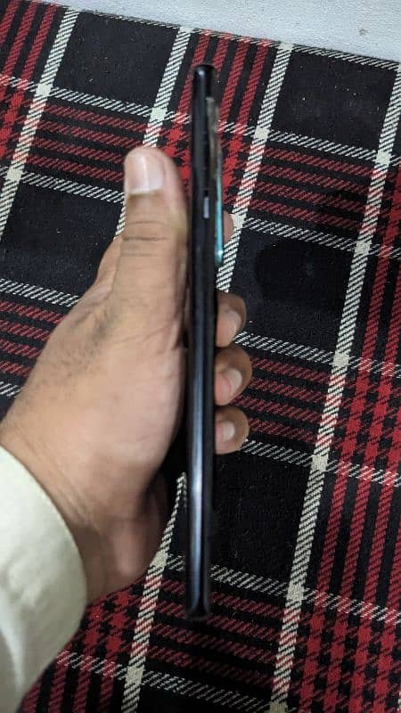 I am selling OnePlus 8pro non PTA. 032892033464948 1