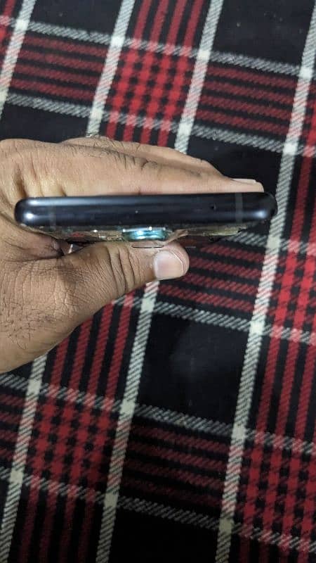 I am selling OnePlus 8pro non PTA. 032892033464948 4