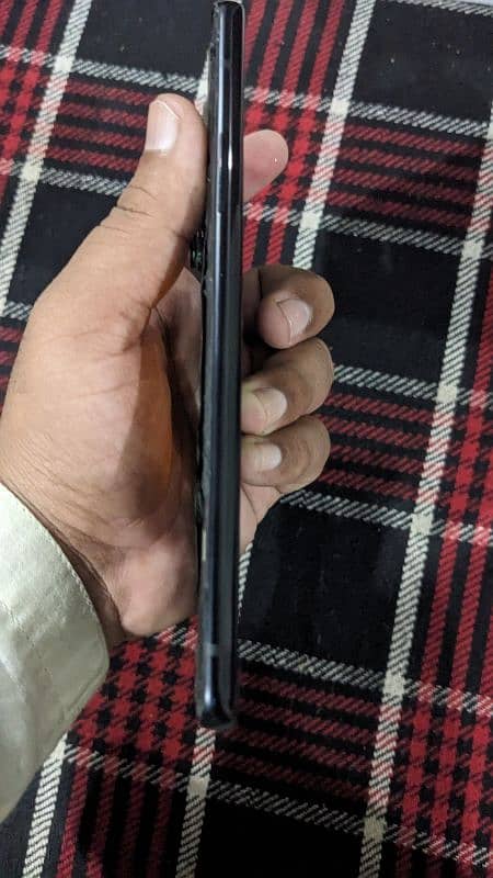 I am selling OnePlus 8pro non PTA. 032892033464948 5