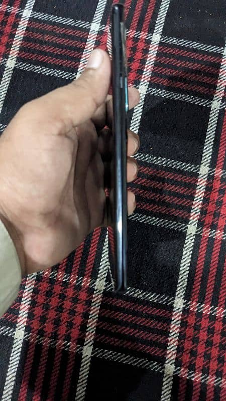 I am selling OnePlus 8pro non PTA. 032892033464948 7