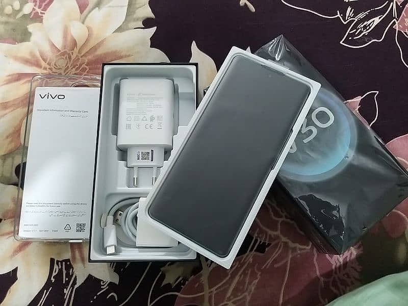 vivo v30 new condition 10/10 2