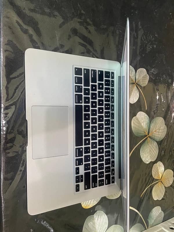 apple mac book air 4