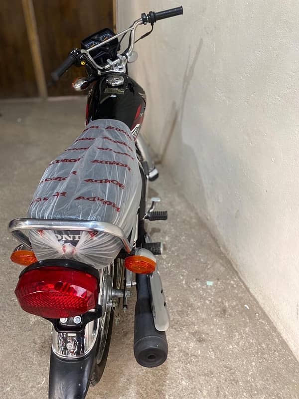 honda 125 brand new condition number laga howa hai 3