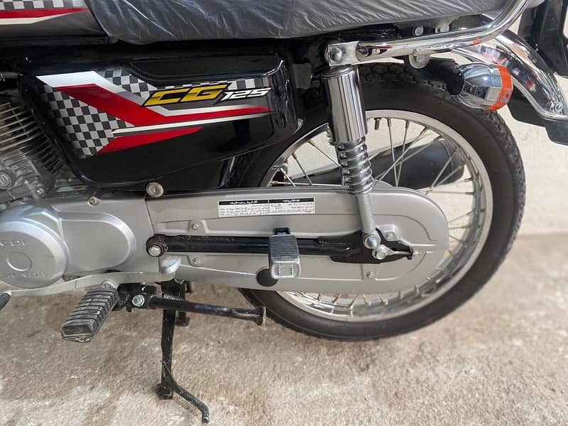 honda 125 brand new condition number laga howa hai 6