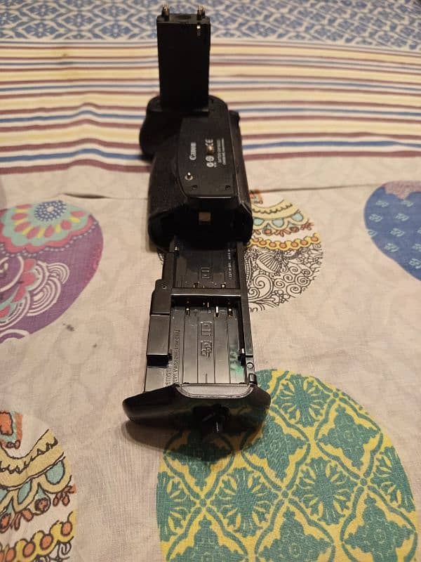 Canon  Battery Grip For Canon 6D 5