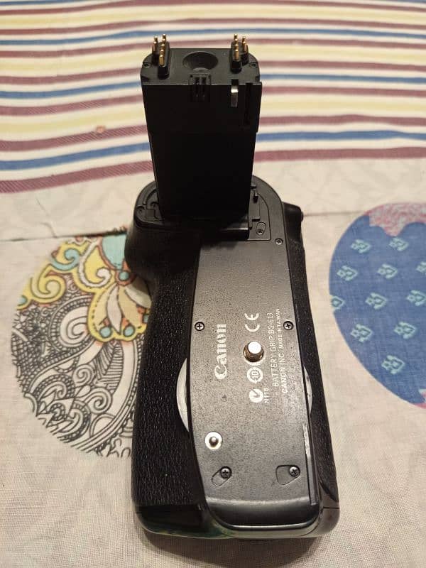 Canon  Battery Grip For Canon 6D 10