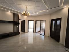 10 Marla Beautifully designed house For Rent In Park View City Lahore.