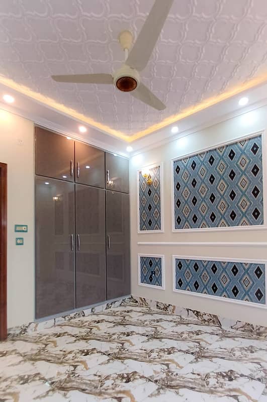 5 Marla Beautifully designed house For Rent In Park View City Lahore. 4