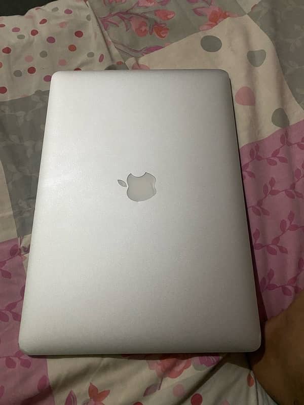 MacBook pro retina 15” mid 2015 16/256 1