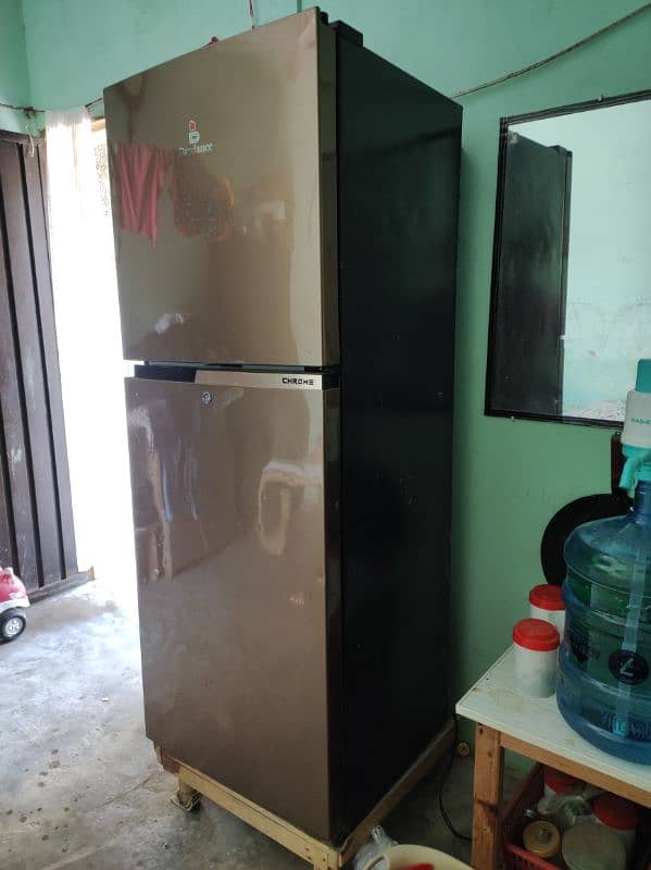 Dowlance fridge for sale 2