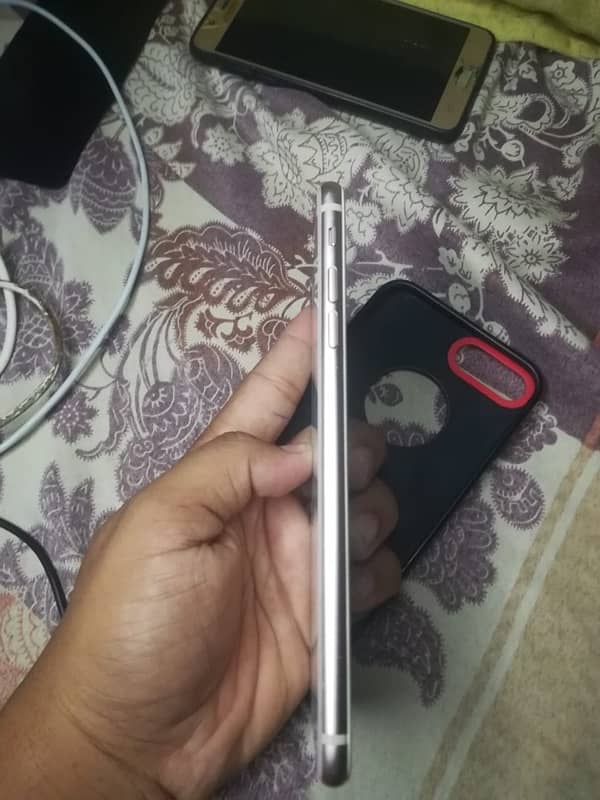 iPhone 8plus 64gb 7