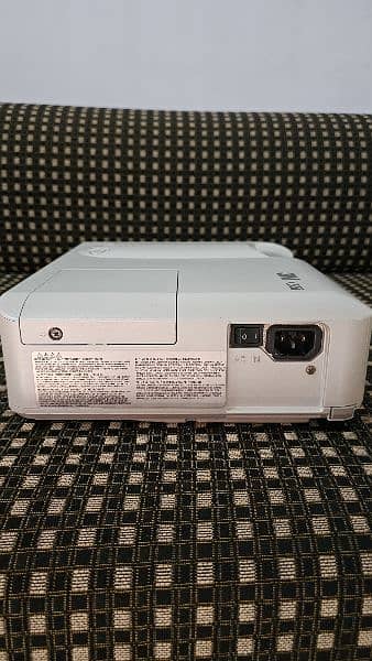 3M x55i projector 10/10 condition 3