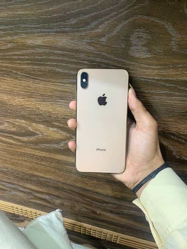 iPhone XS-Max 2