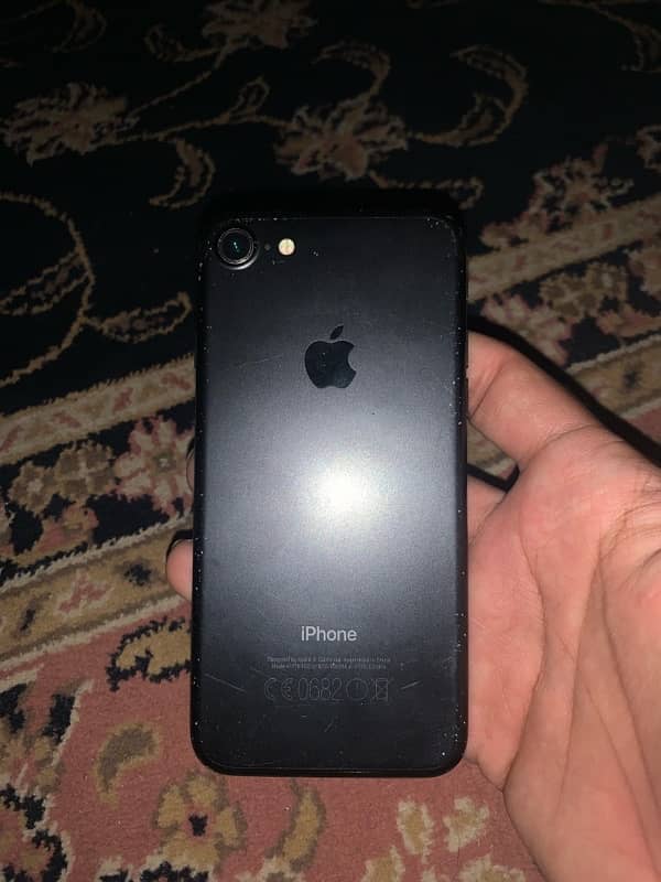 iPhone 7 128GB 0