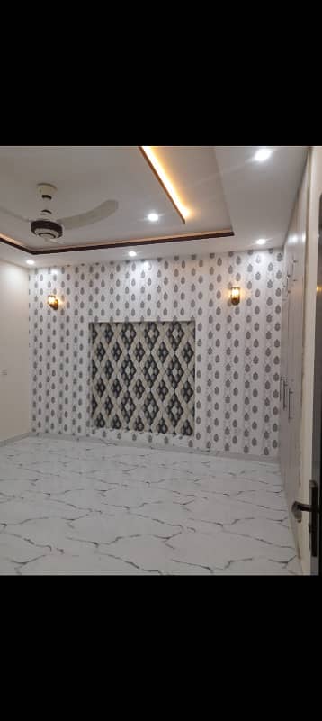 Attention Like A Brand New 10 Marla House Available For Sale In Bahria Town Lahore 8