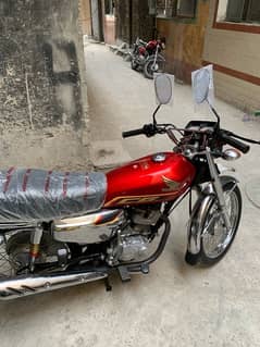 Honda CG125 Self Start special edition Red 2022