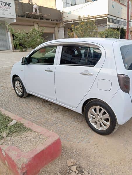 Daihatsu Mira 2015 1