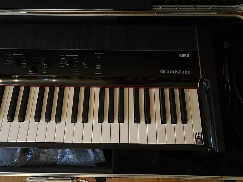 Korg Grandstage Keyboard 88 2