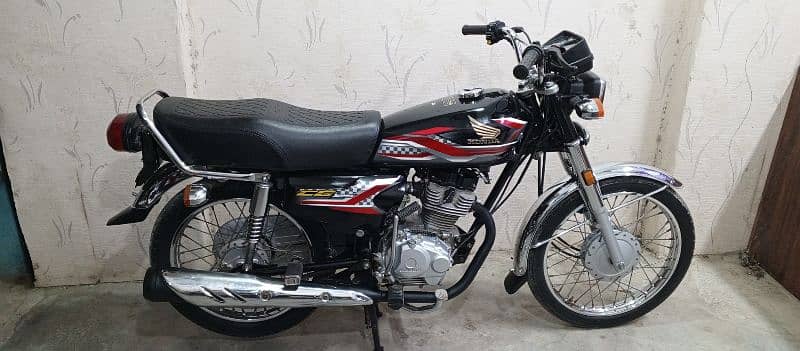 Honda CG 125 2024 first owner Karachi num 03100206928 0