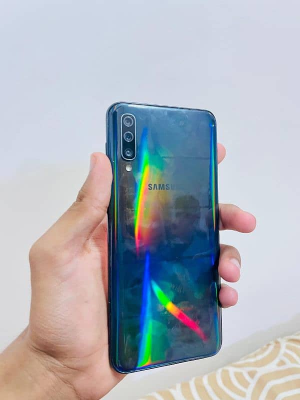 Samsung Galaxy a50s 3