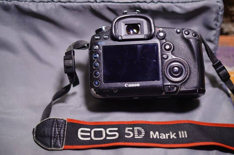 Canon 5D mark III 10.9 good working with need of Mani 0