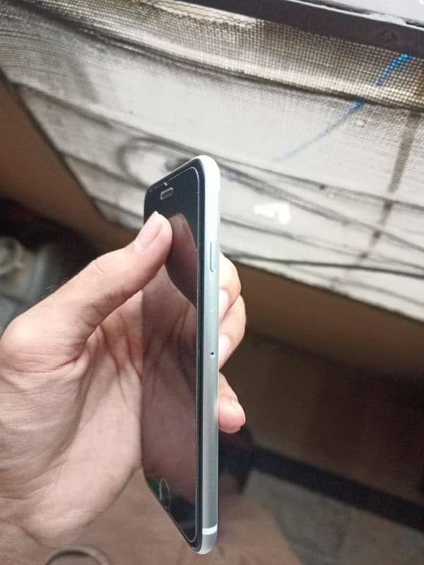 I phone se 64gb jv non pta 90+ health condition 10/10 3