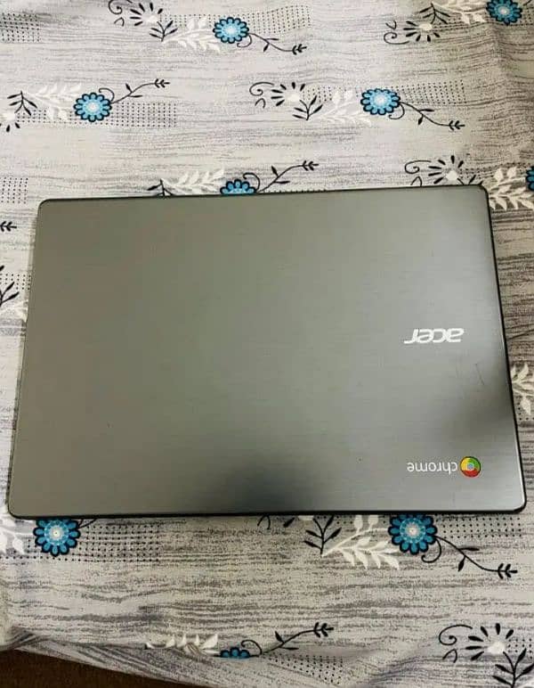 Chromebook 4.32gb black color Mai bi ak hai 1