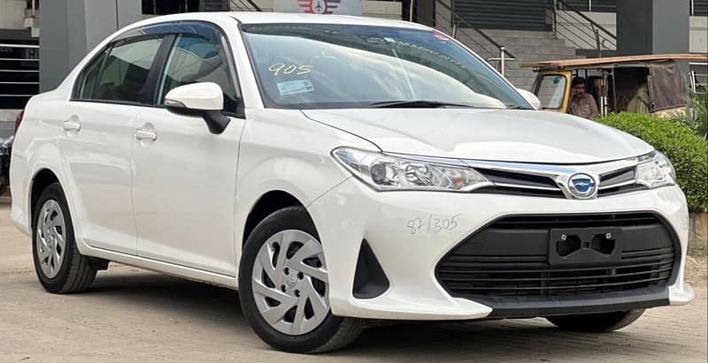 Toyota Corolla Axio 2021 (EX Hybrid-Full Option) 0