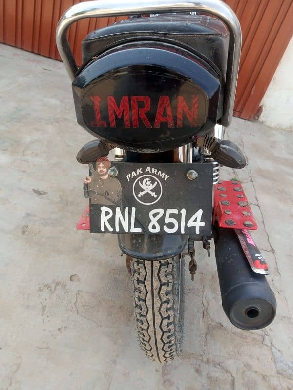 Honda 125 total genuine bike Army soldier Use Kiya bahut acchi bike. 13