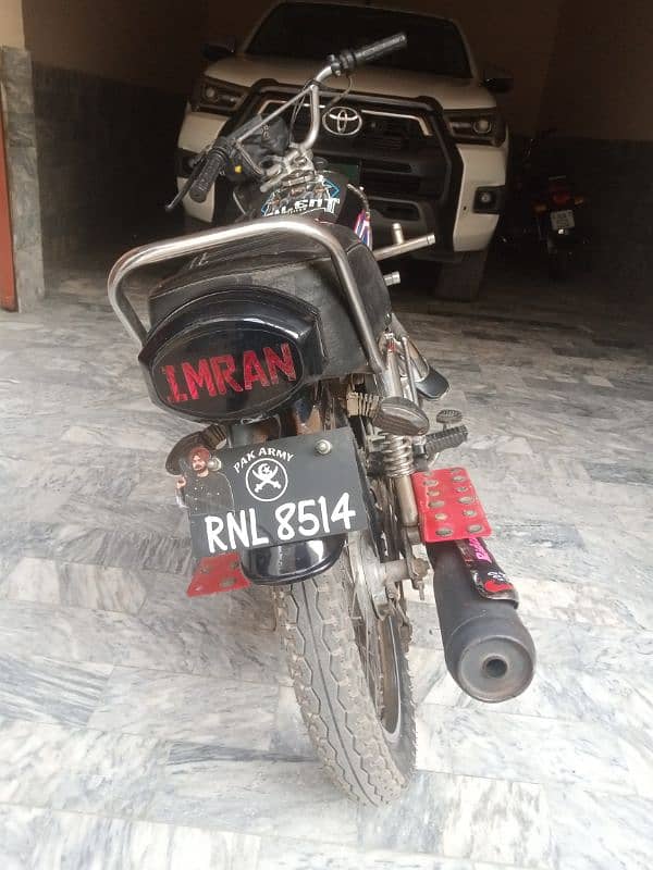 Honda 125 total genuine bike Army soldier Use Kiya bahut acchi bike. 14