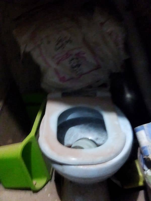 wash basen, sink , commode 1