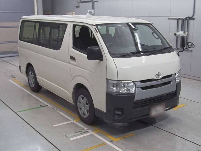 Toyota Hiace Van (TRH200) 5