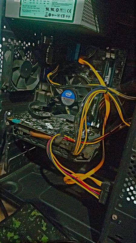 Gaming PC editing PC 2 months used custom build graphics card gtx 960 4